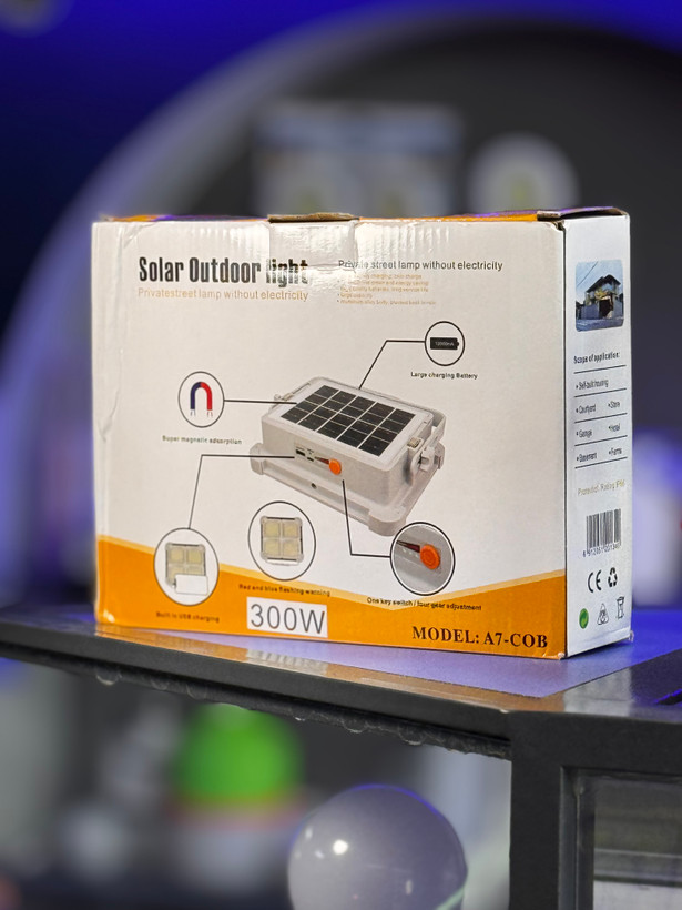 چراغ خورشیدی مدل SOLAR LED LIGHT ظرفیت ۳۰۰ وات با درجه حفاظت IP66