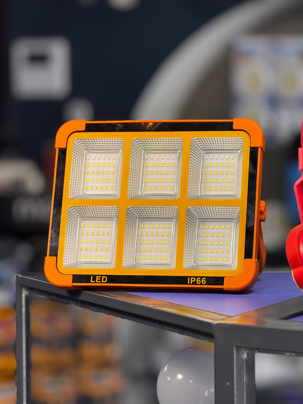 چراغ اضطراری LED سولار مناسب برای کمپینگ